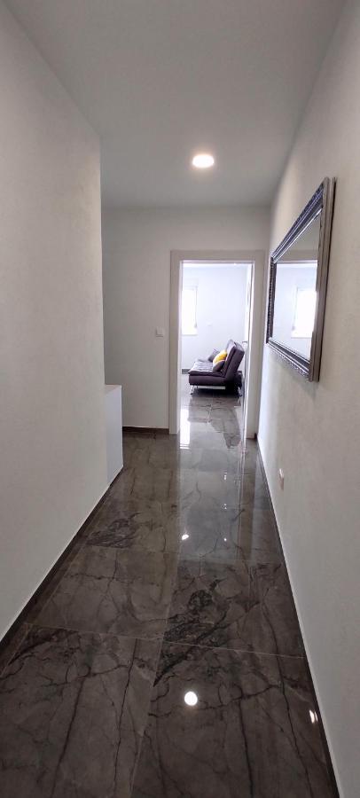 חוואר Apartment Lantana Hvar מראה חיצוני תמונה
