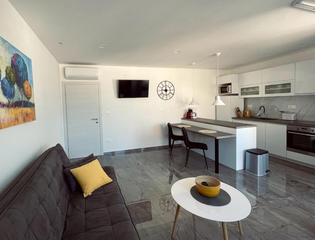 חוואר Apartment Lantana Hvar מראה חיצוני תמונה
